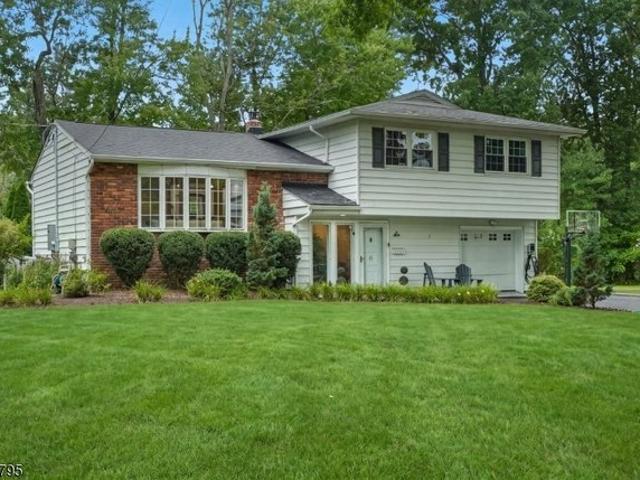 House for sale in New Providence, New Jersey