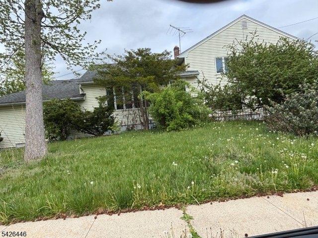 House for sale in Clark, New Jersey
