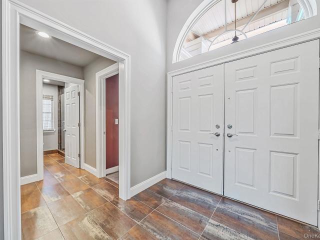 Condo for sale in The Hamlet Golf & Country Club, Town of Huntington
