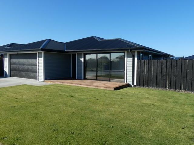 House for rent in Pegasus, Waimakariri District