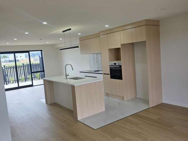 House for sale in Karaka, Franklin
