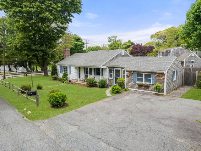 House for sale in Hyannis, Hyannis