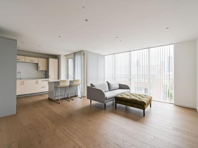 House for rent in Poplar Grove, Greater London