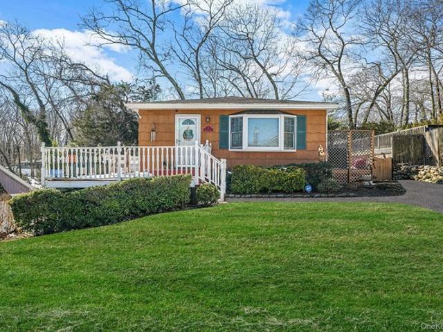 House for sale in Centereach, New York