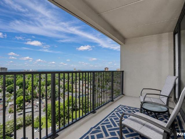 House for sale in Fort Lee, New Jersey