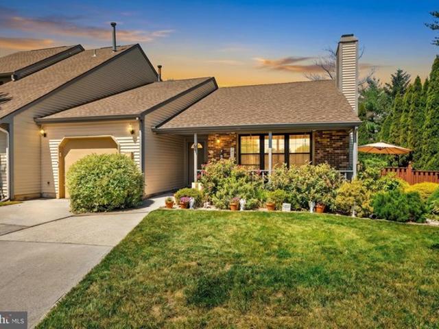 Townhouse for sale in Trenton, New Jersey