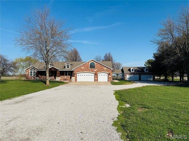 House for sale in Collinsville, Illinois