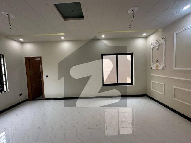 Building for sale in Rawalpindi, Islamabad Capital Territory