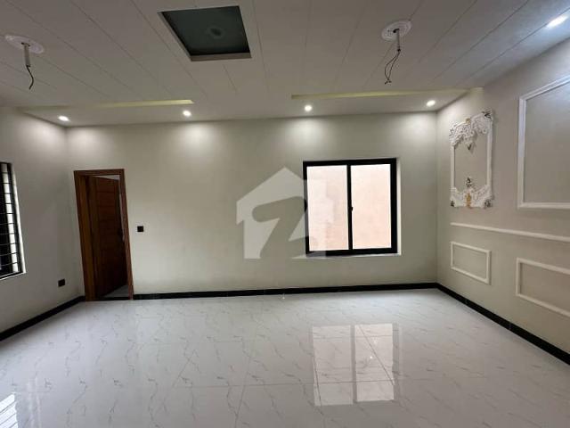 Building for sale in Rawalpindi, Islamabad Capital Territory