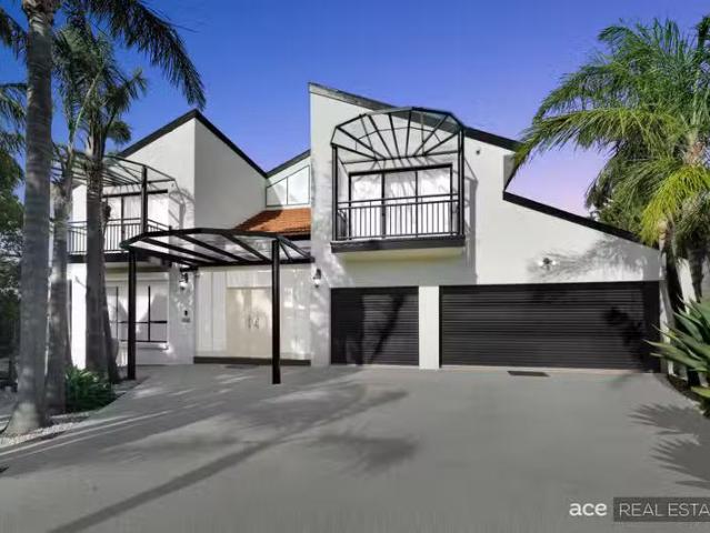 House for rent in Avondale Heights, Victoria