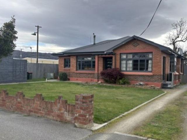 House for rent in Alexandra, Vincent Community
