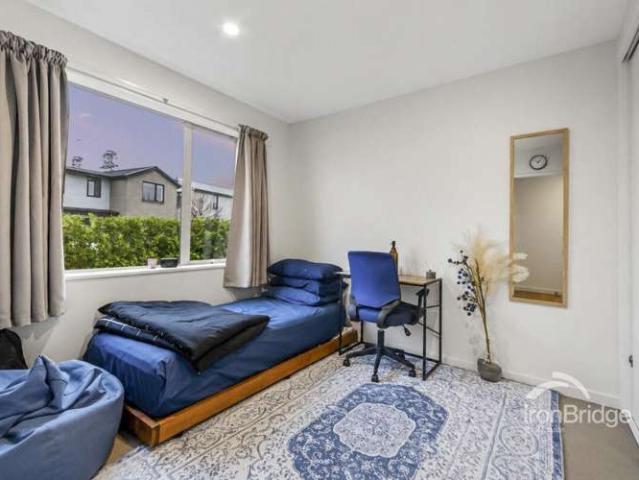 House for sale in Chaslands, Canterbury