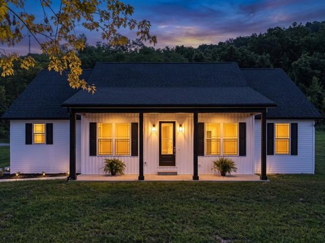 House for sale in Warsaw, Kentucky