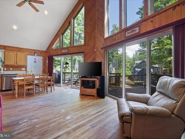 House for sale in Lakeville, Pennsylvania