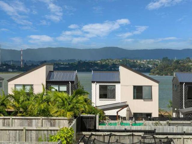 Townhouse for sale in Paremoremo