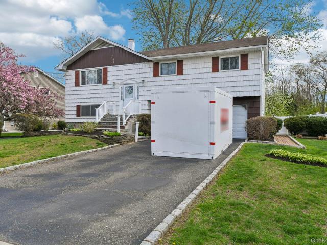 House for sale in Smithtown, New York