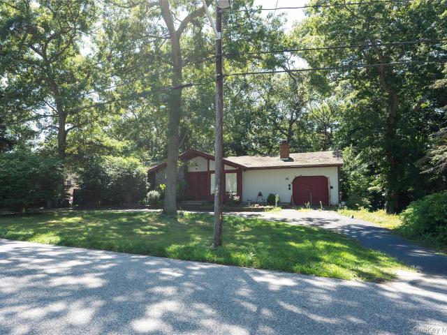 House for sale in Coram, Town of Brookhaven
