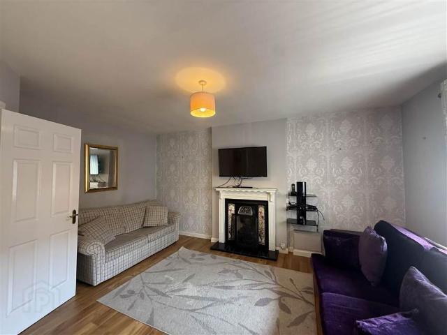 Apartment for rent in Dunmurry, Northern Ireland