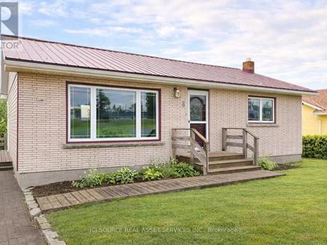 House for sale in Terrace Bay, Ontario
