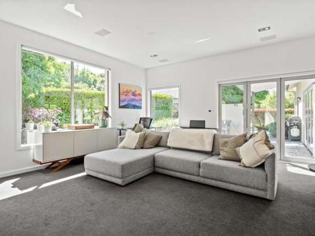 House for sale in Otakou