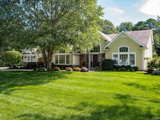 House for sale in Melville, Town of Huntington