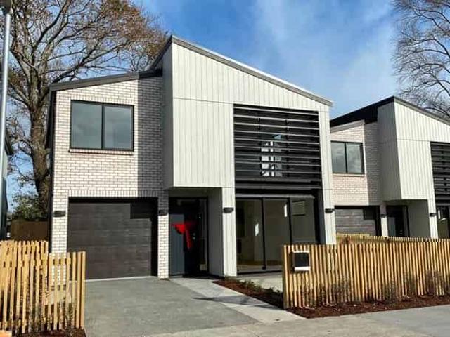 House for rent in Point England, Oroua County