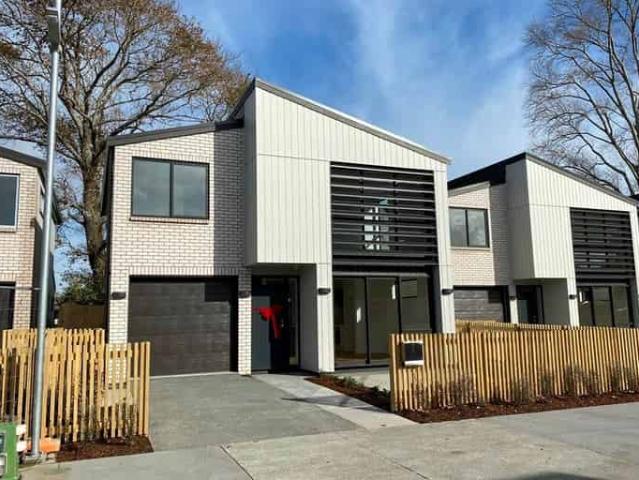House for rent in Point England, Oroua County