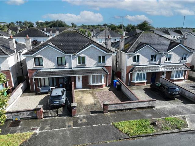 Detached House for sale in Navan, Meath