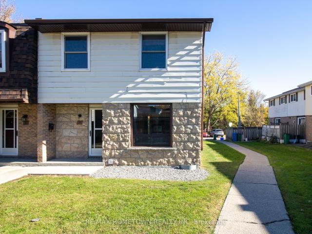 Duplex for sale in Brockville, Ontario