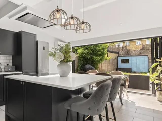 House for rent in Clapham Junction, Greater London