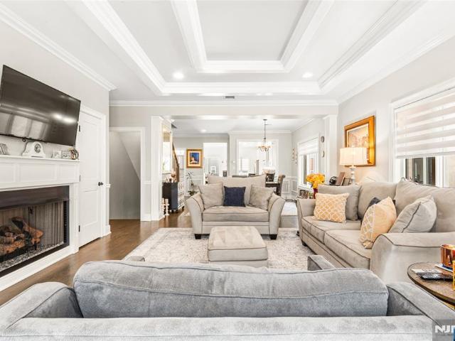 Townhouse for sale in Cliffside Park, New Jersey