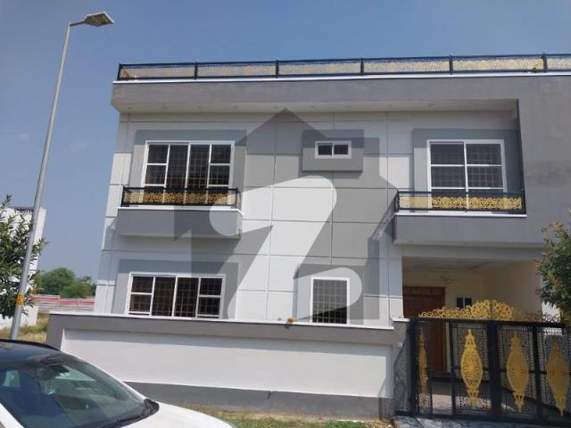 House for sale in Sarai Alamgir, Punjab