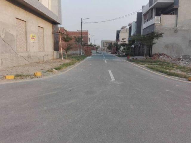 Land for sale in Faisalabad, Islamabad Capital Territory