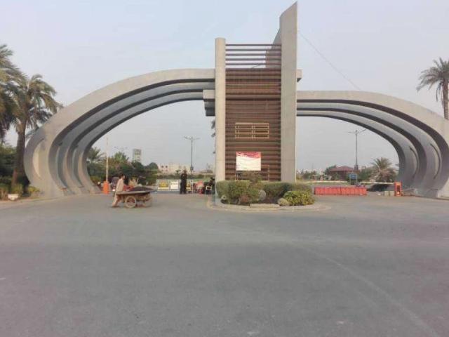 Land for sale in Faisalabad, Islamabad Capital Territory