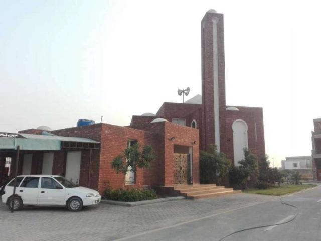 Land for sale in Faisalabad, Islamabad Capital Territory