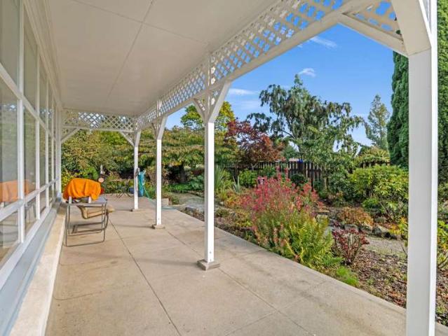 House for sale in Otakou