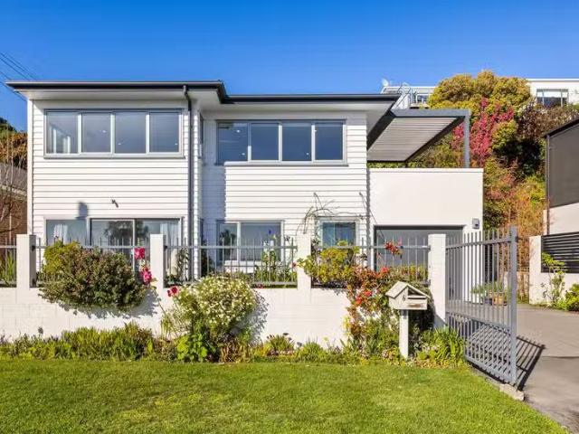 House for sale in Chaslands, Canterbury