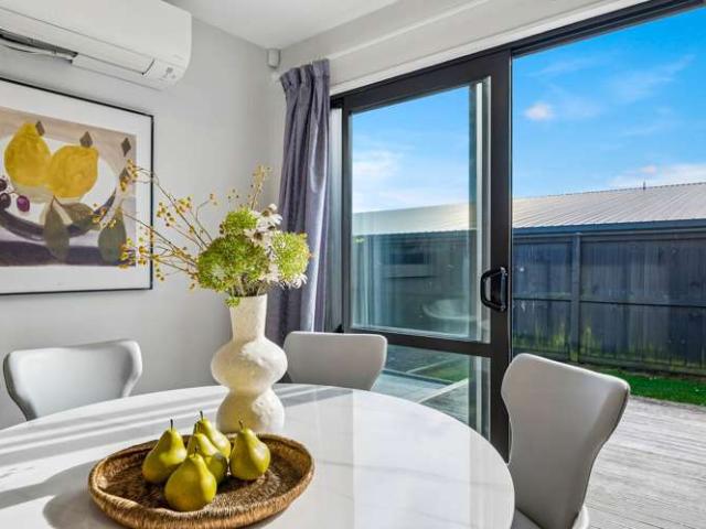 Townhouse for sale in Whangaparaoa, Oroua County