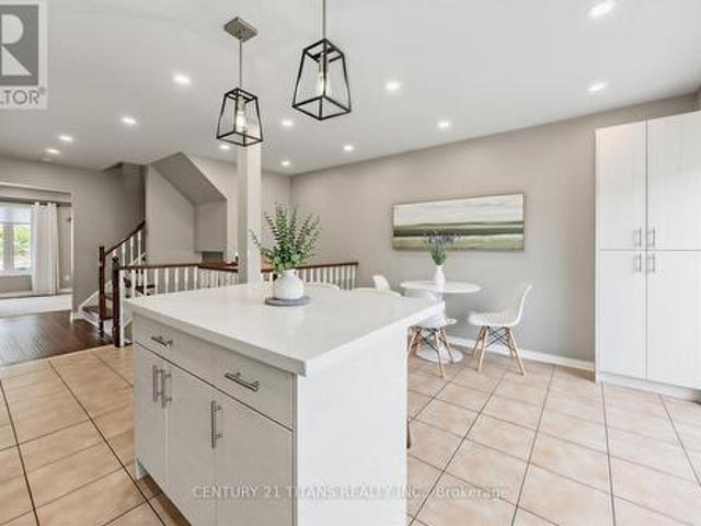 Townhouse for sale in Durham, Ontario