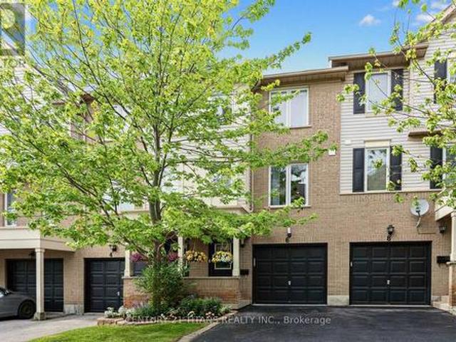 Townhouse for sale in Durham, Ontario