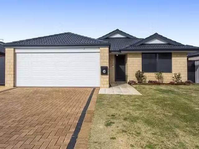 House for rent in Secret Harbour