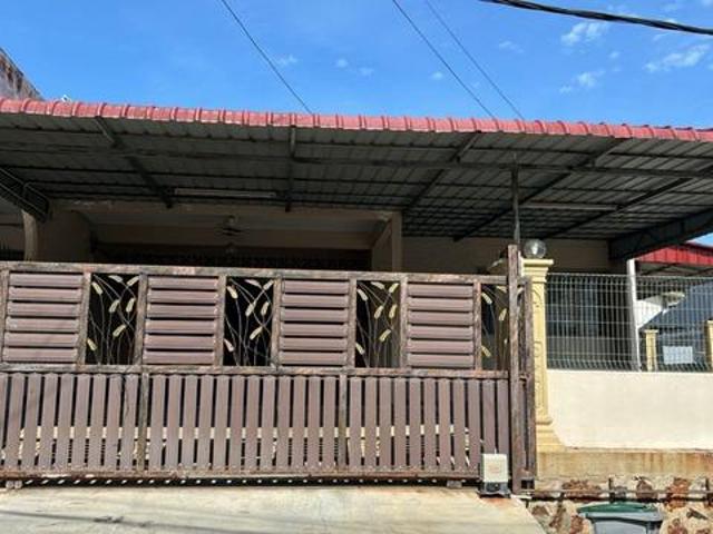 Residential House for sale in Sri Rusa, Negeri Sembilan