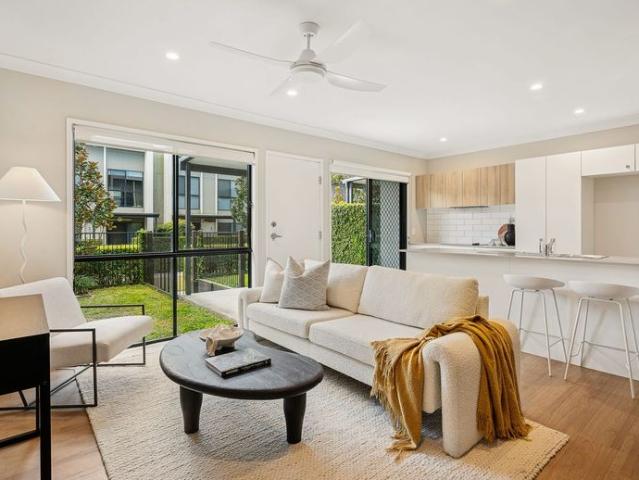 Townhouse for rent in Alton Edition, Greater Brisbane
