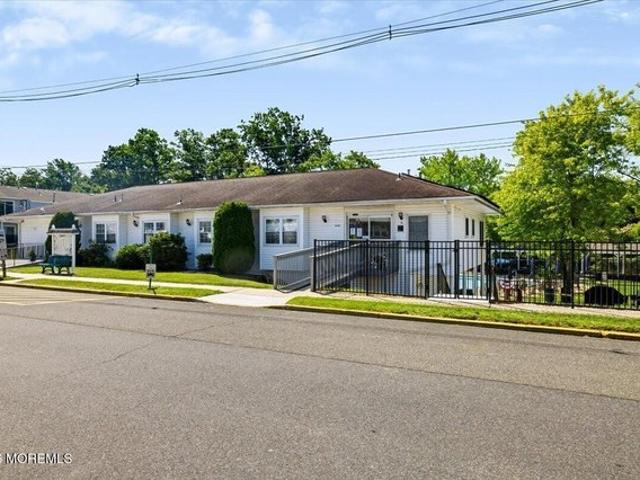 Condo for sale in Old Bridge, Old Bridge Township