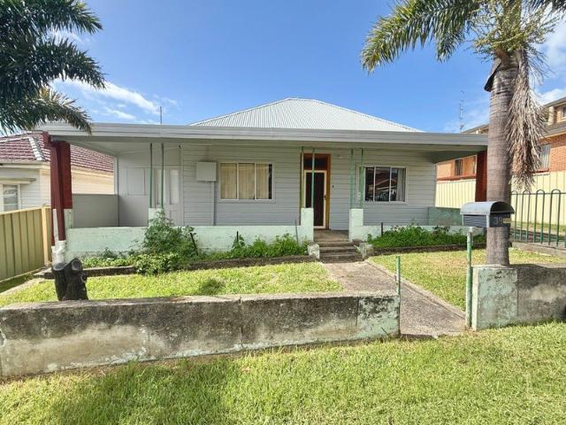 House for rent in Wollongong West, New South Wales