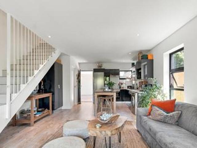 Townhouse for rent in Hout Bay, City of Cape Town
