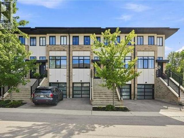 Townhouse for sale in Ancaster, Ontario