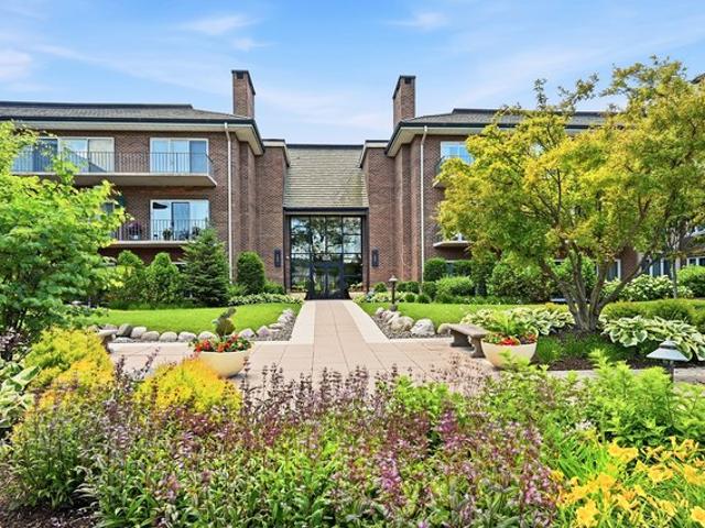 Condo for sale in Oak Brook, Illinois
