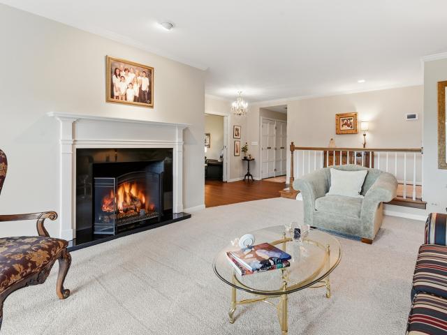 Condo for sale in Oak Brook, Illinois
