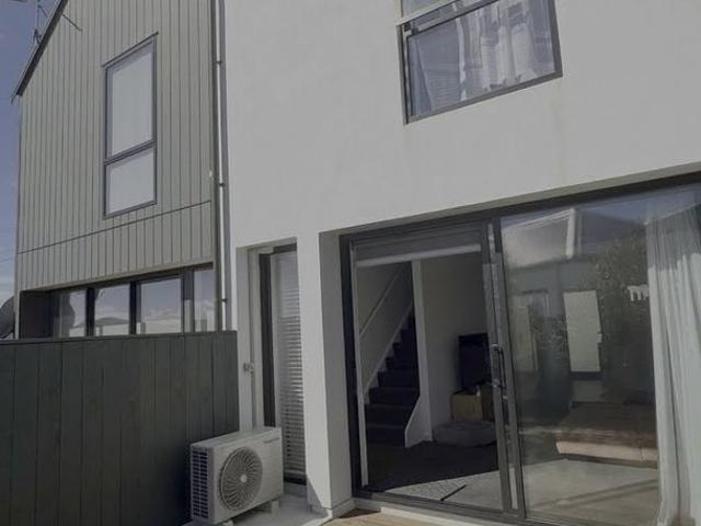 House for rent in Newlands, Wellington